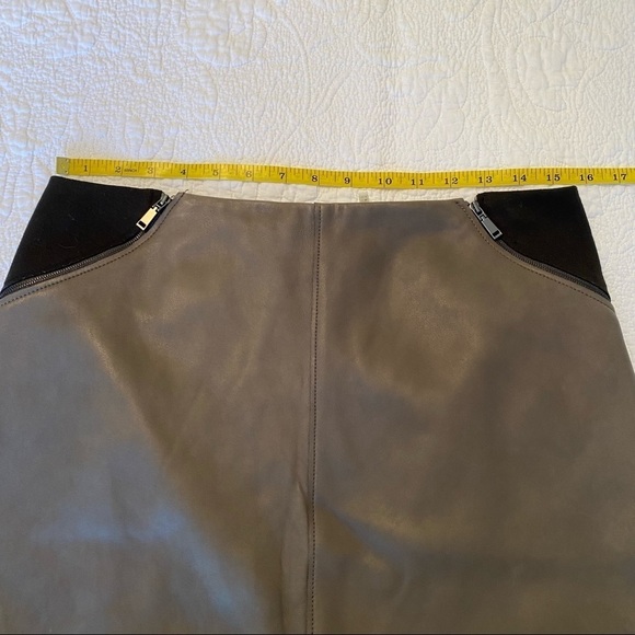 Elie Tahari Leather and Wool Zipper Skirt - 8 - Picture 11 of 15